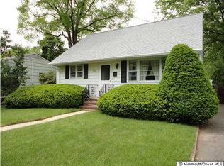 850 Center St, Red Bank, NJ 07701