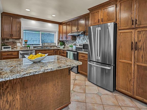 5th image of 2240 Alvarado Avenue