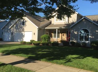 221 Cambridge Ave, Holland, MI 49423