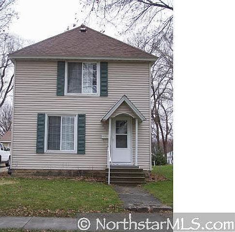 1st image of 411 Chestnut  E