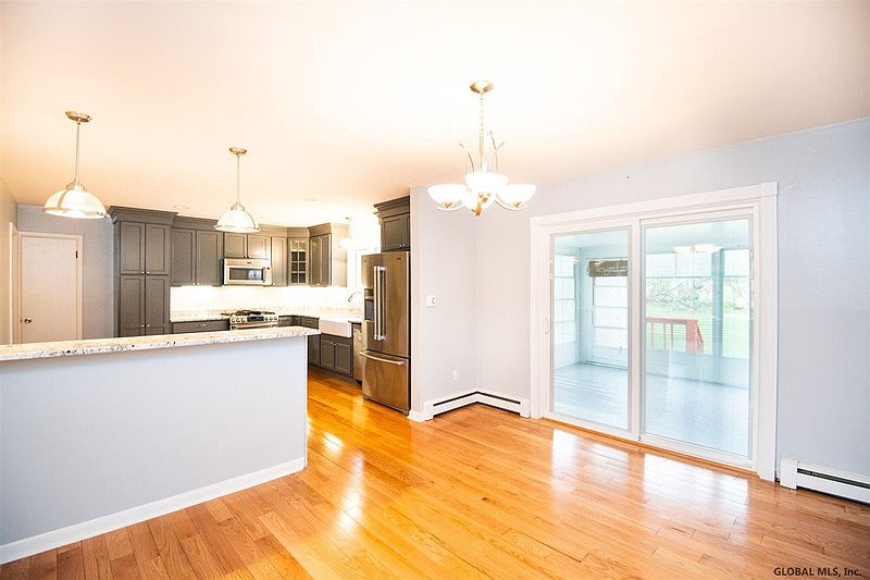5th image of 8 DELUCIA Terrace