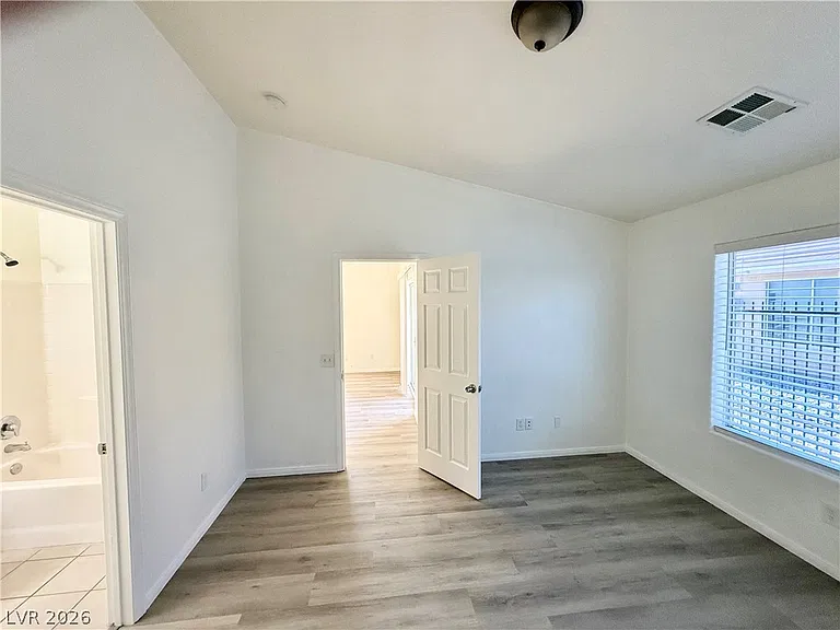 1070 Potro Ave #4 — Photo 11