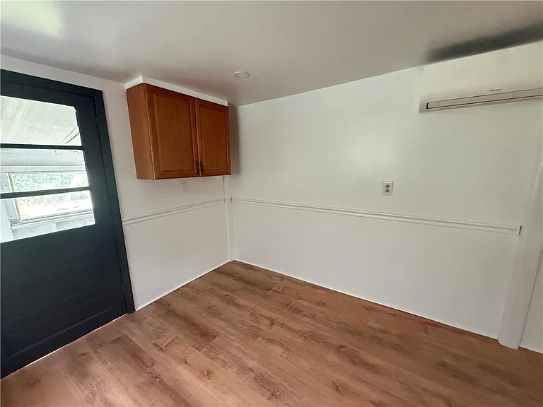 1436 Poplar St — Photo 7