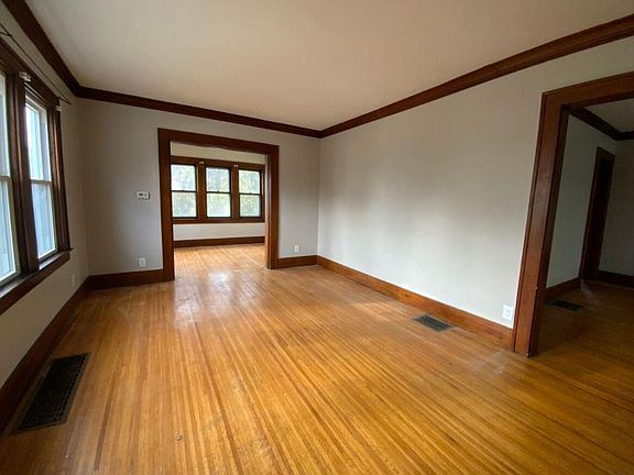 Living Room looking into the Sunroom