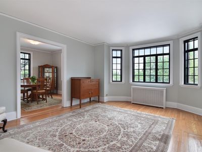132 Pondfield Road #4D, Bronxville, NY, 10708