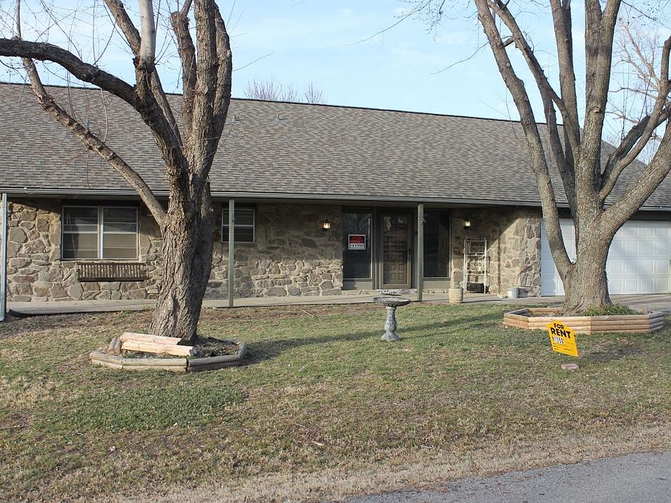 House sits in a quiet neighborhood on 1/3 of an acre with ma