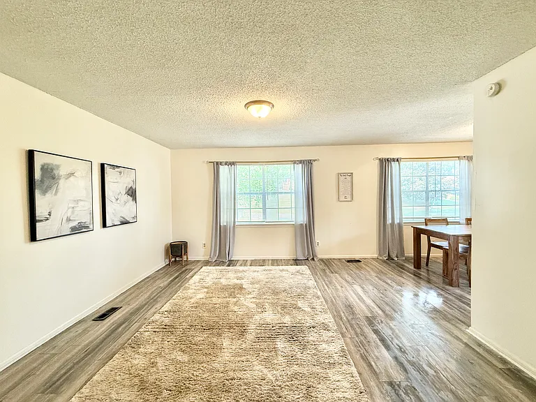 540 Harlem Ave — Photo 10