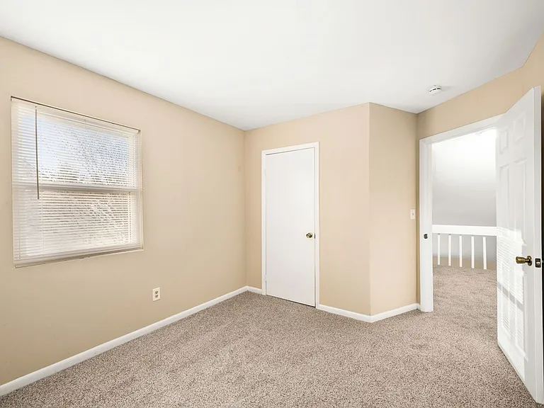 163 Spruance Rd — Photo 20