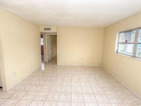 4th image of 1717 W Comanche Ave