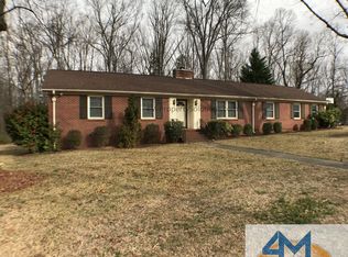 4 Cannon Ln, Taylors, SC 29687