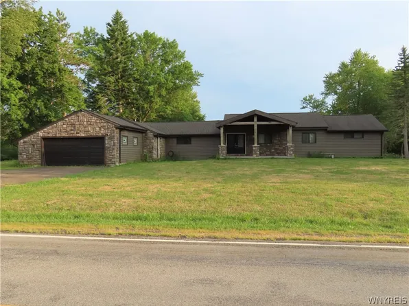 1357 Sturgeon Point Rd, Angola, NY 14047