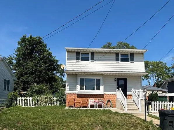 1720 41st St, Pennsauken, NJ 08110