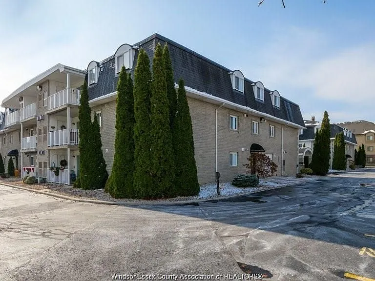 1995 Normandy St #315B — Photo 3