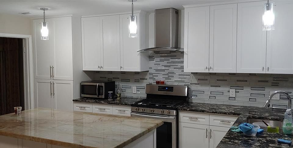 1st image of 122 Coppersmith Dr