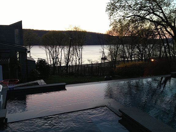 5th image of 17 Pinecrest Dr