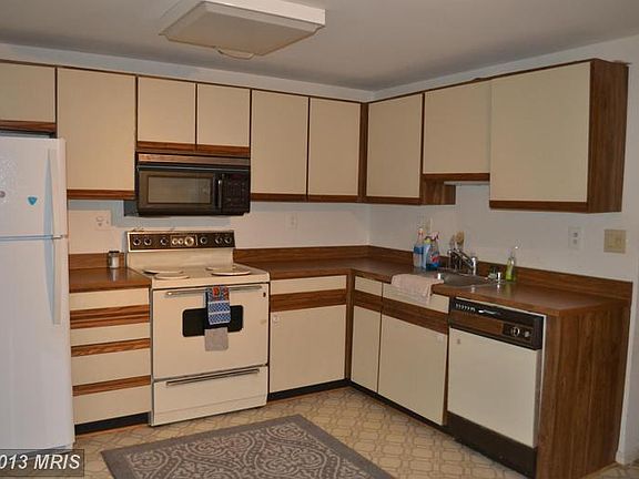 2nd image of 20511 Strath Haven Dr