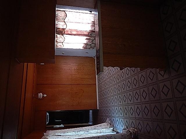 2nd image of 4044 E Ryan Ave