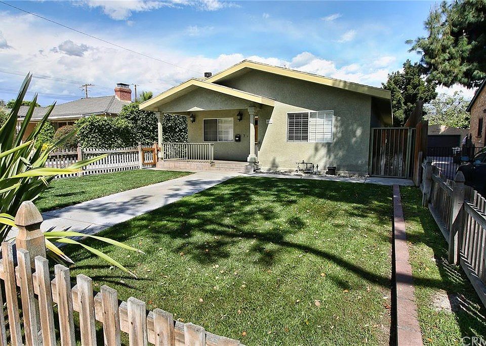 1st image of 422 N Griffith Park Dr