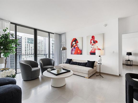 2nd image of 88 SW 7th St APT 1010