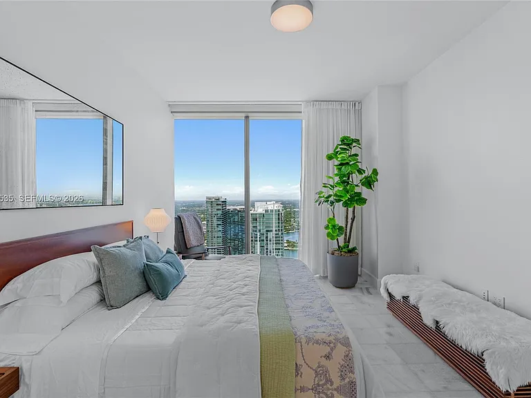 700 NE 26th Ter #5606 — Photo 13