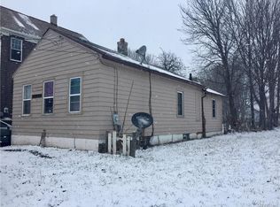 28 Caspar St, Rochester, NY 14605