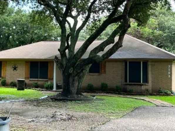 3103 Pennsylvania Rd, Fresno, TX 77545