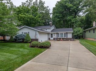 12928 List Ln, Parma, OH 44130