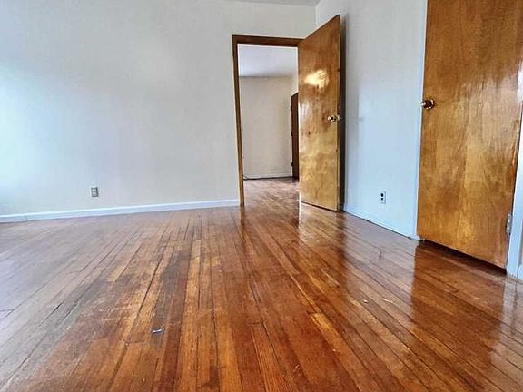 3rd image of 32 Union Ave APT 1