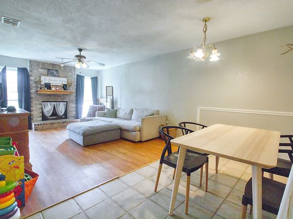 4th image of 2400 Summer Place Dr