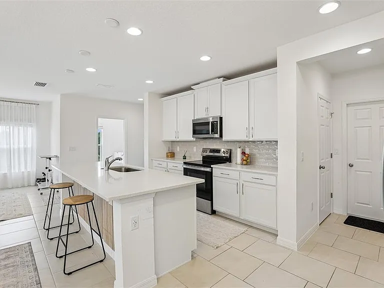 1581 Swan Swim Dr — Photo 9