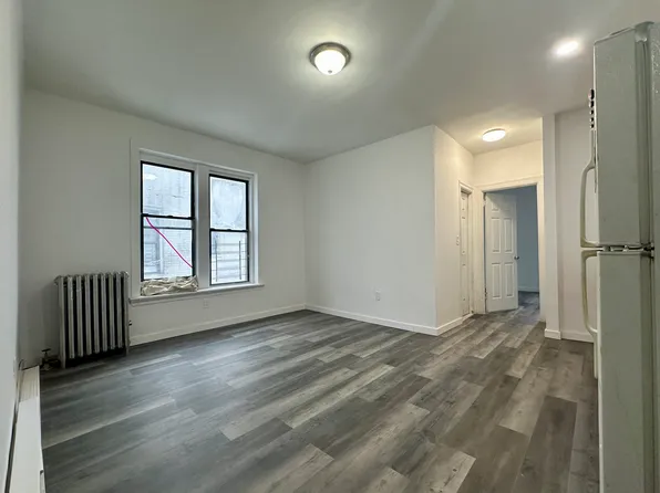 1 Elton Street image 1 of 9