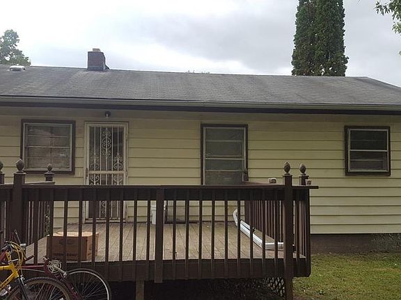 2nd image of 113 Greeley Ln