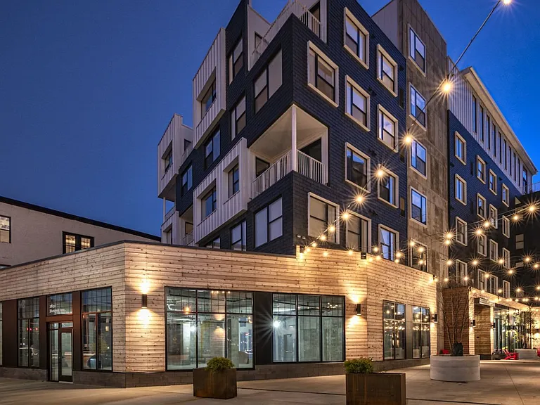 Luxury Apartments in Cleveland's Ohio City — Photo 40