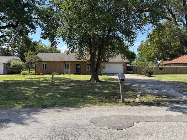 1420 Queens Ave, Ponca City, OK 74604
