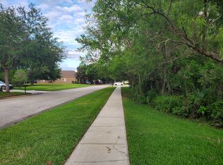 15526 Martinmeadow Dr, Lithia, FL 33547