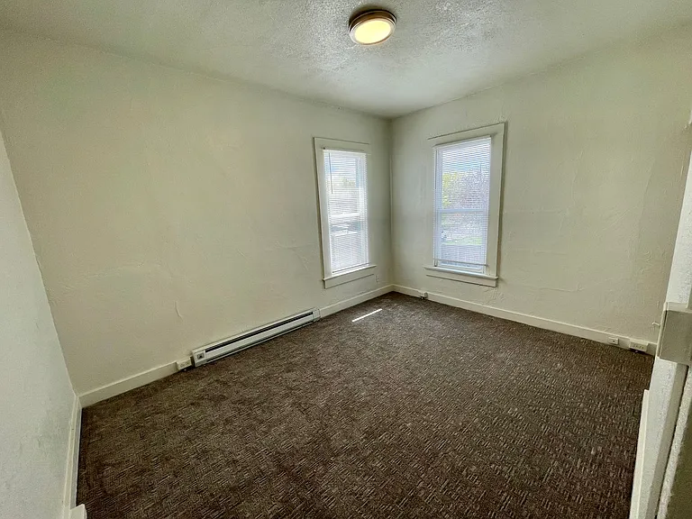 Sharp 8-Unit — Photo 2