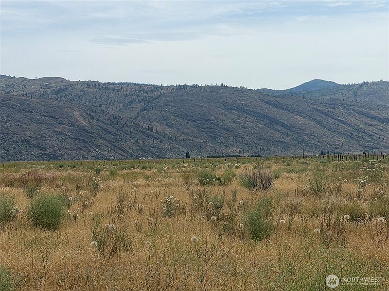 3rd image of 152 Green Acres Road