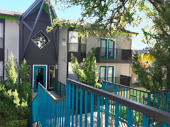 Ascent at Lake Worth — Photo 24
