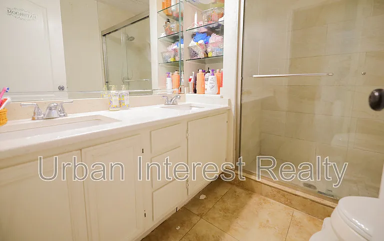 505 Beach Dr — Photo 17