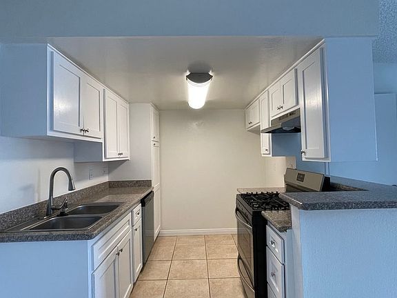 5th image of 10030 Rosecrans Ave APT 22