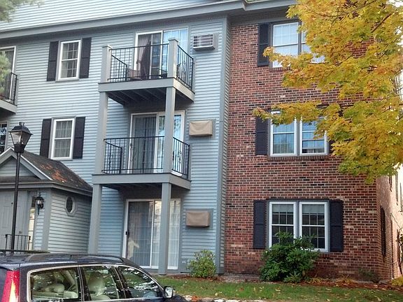 Great First Floor End Unit
