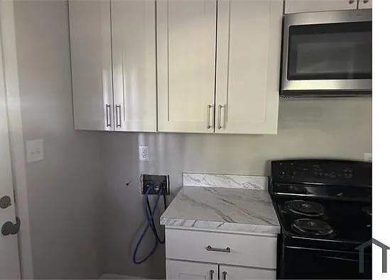 3 bed, 1100 sqft, $1,600 — Photo 3