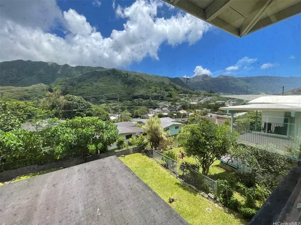 3647 Loulu St, Honolulu, HI 96822