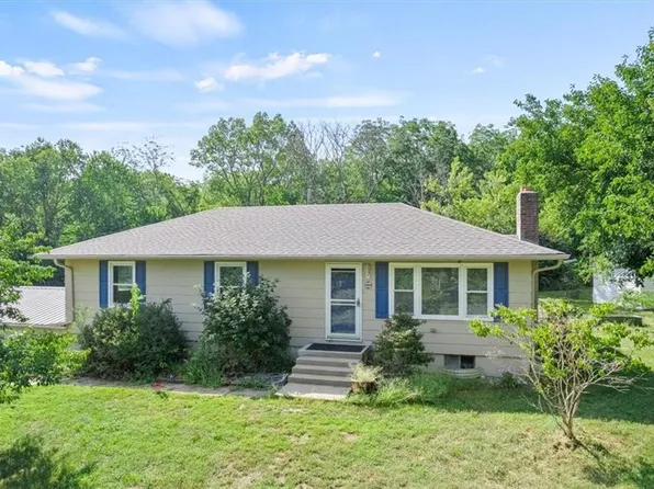 23704 S Northridge Rd, Harrisonville, MO 64701