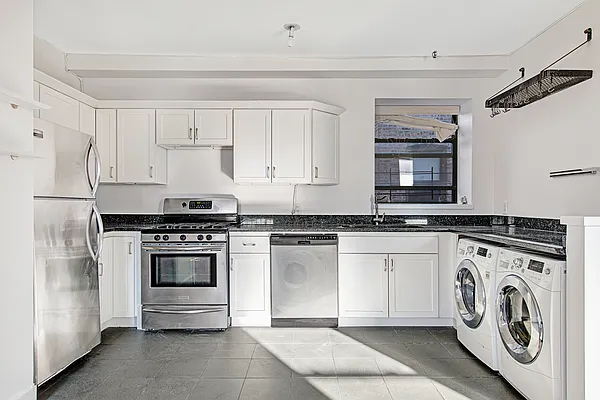 Rented by Douglas Elliman | media 19