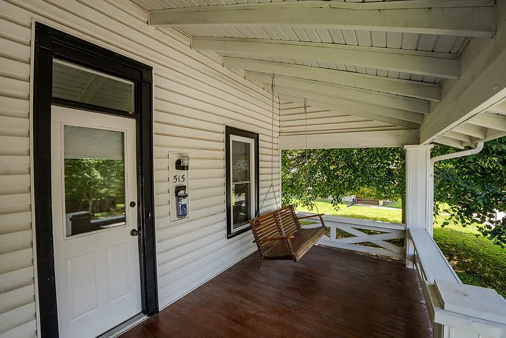 3 bed, 1986 sqft, $3,750 — Photo 3