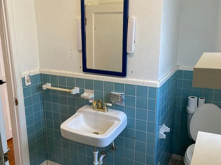 108 S Willow Ave — Photo 12