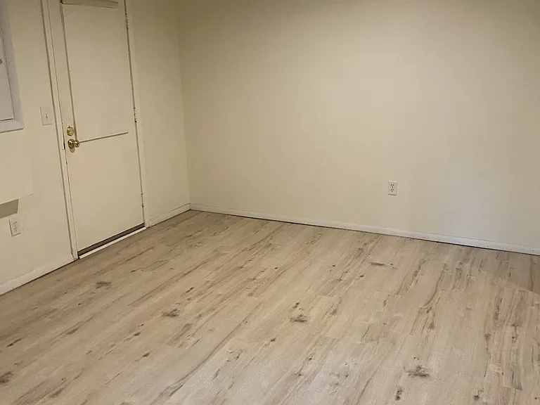 2878 Mossy Brink Ct — Photo 22