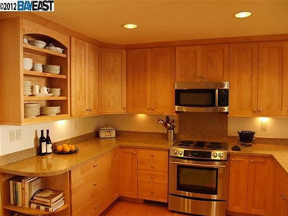 3rd image of 583 Silver Lake Dr