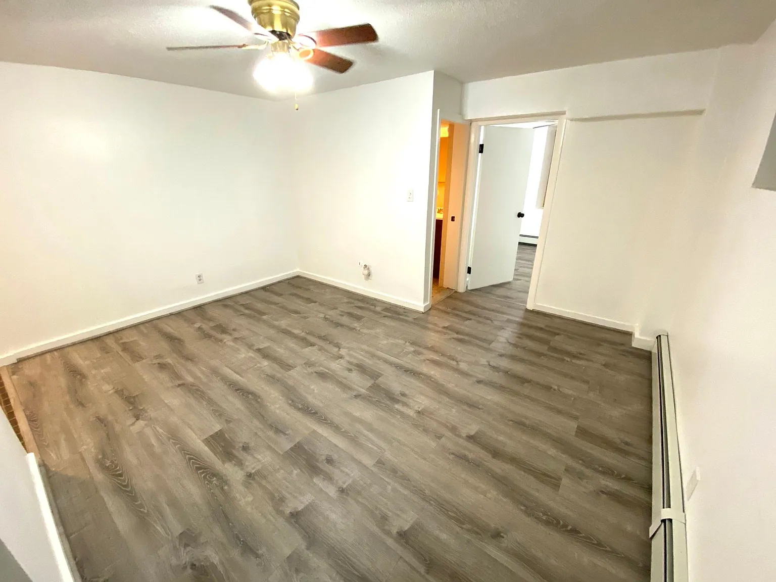 1 bed, 318 sqft, $1,995 — Photo 2
